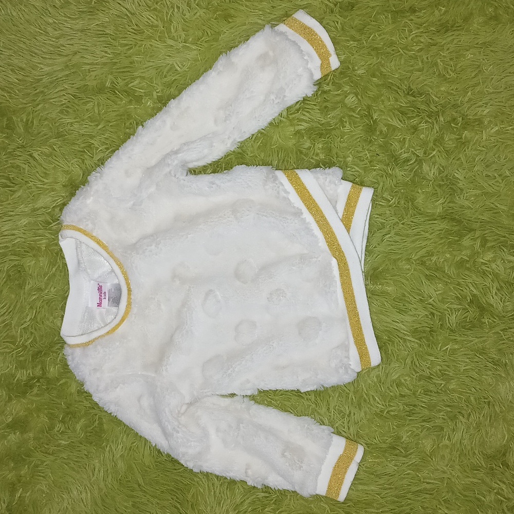 Nannette Kids Faux Fur Cream Sweater with V front Hem Size 4